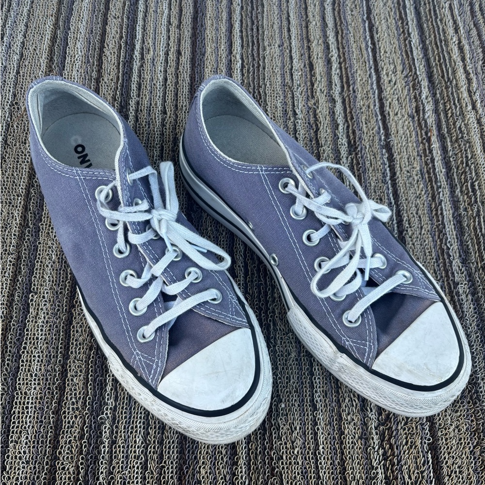 Converse All Star low-top platform. 7.5. Blue. GUC